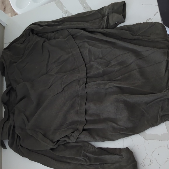 Olive green maternity top - Picture 3 of 3